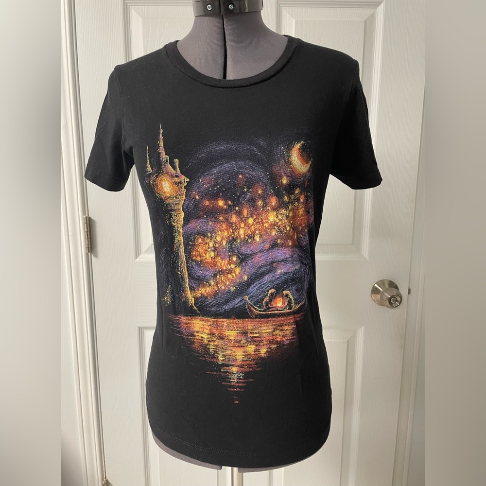 Disney Rapunzel Princess Tangled Graphic T-shirt Top Women’s Small Pre-owned
